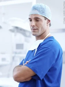 Chirurg - aus dem Artikel - Wie Samsung Healthcare große Marktanteile bei Ultraschallgeräten gewann